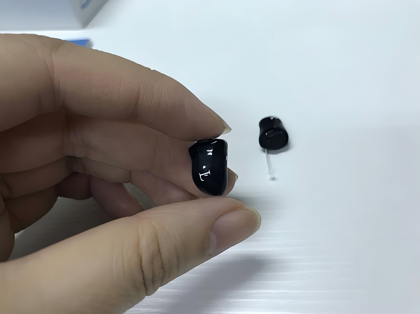 北京斯达克 · SoundLens黑玫系列IIC隐形助听器